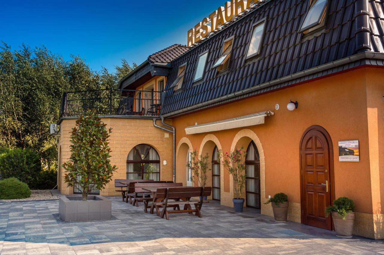 Lawendowy Ogrod Hotel Brzeg Exterior photo